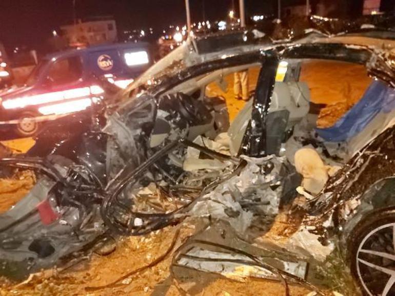 Denizlide otomobil ile minibüs çarpıştı: 4 ölü, 3 yaralı