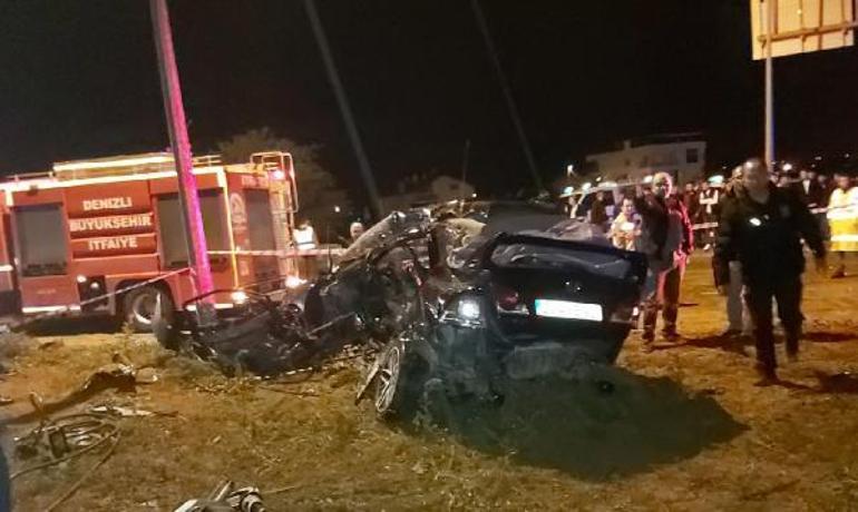 Denizlide otomobil ile minibüs çarpıştı: 4 ölü, 3 yaralı