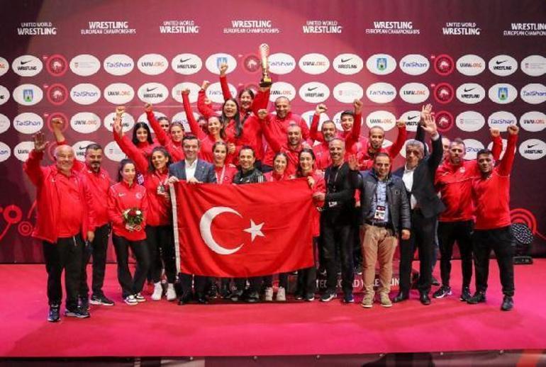 Türkiye, Büyükler Avrupa Güreş Şampiyonasında 17 madalya kazandı