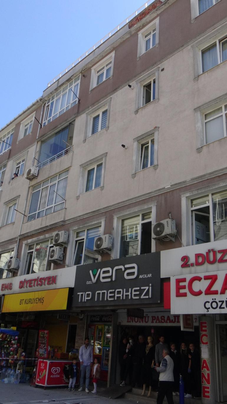 Avcılar’da binadan düşen beton parçaları nedeniyle ağır yaralanan kadın hayatını kaybetti
