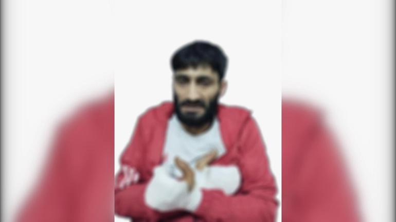 Polis otobüsünün camını kırıp kaçan, kaçak göçmen yakalandı