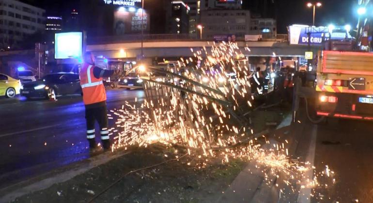 Büyükdere Caddesinde makas atan otomobil sürücüsü, trafiği savaş alanına çevirdi: 8 yaralı