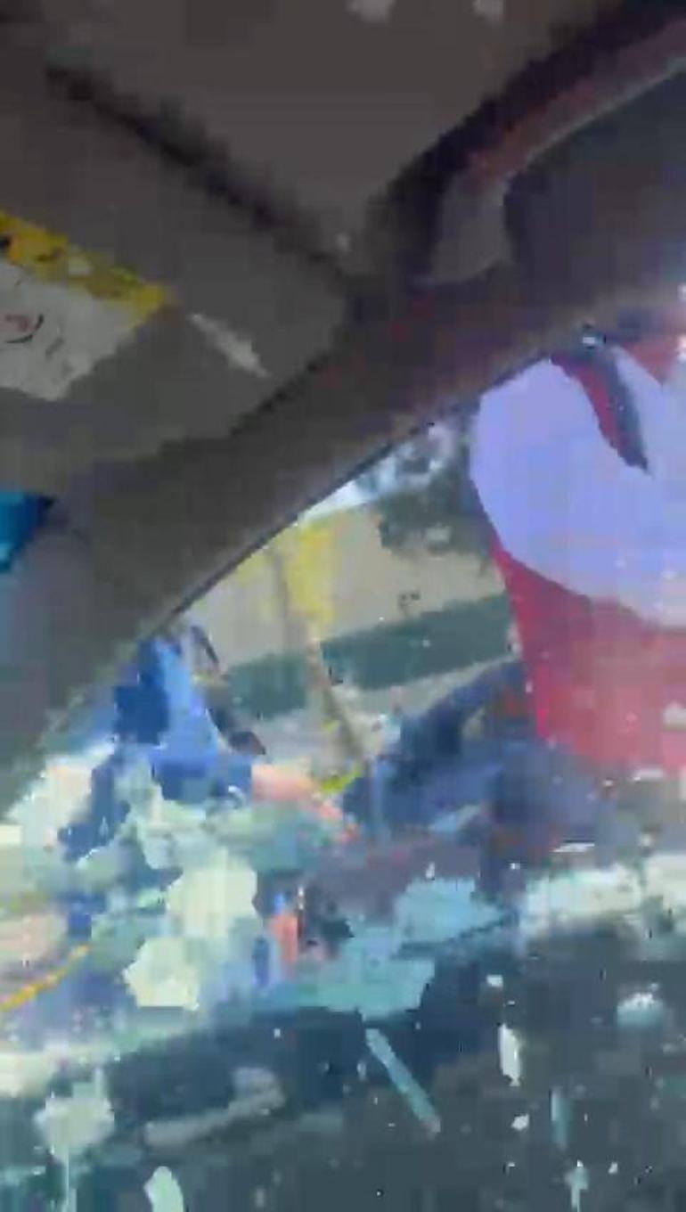 Fatihte yol verme tartışmasında otomobilin aynası ve camını kıran maganda tutuklandı