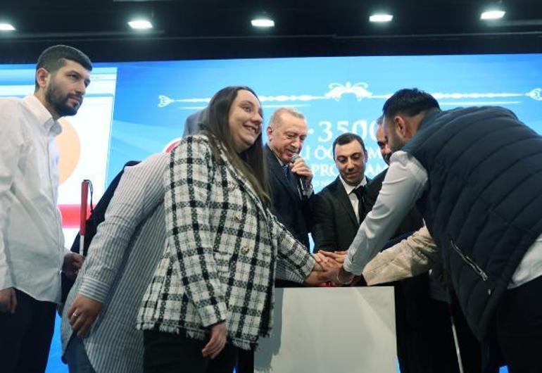 Cumhurbaşkanı Erdoğan: 45 bin yeni sözleşmeli öğretmen ataması planlıyoruz