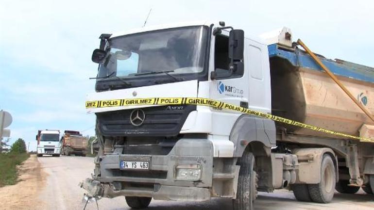 Bursada servis midibüsü kamyon ile çarpıştı: 22si öğrenci 23 yaralı
