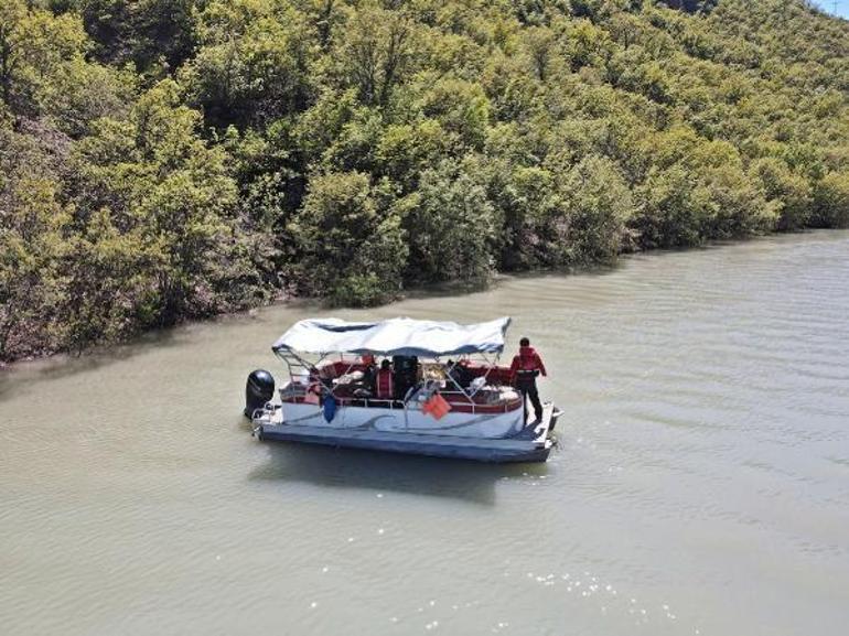 Munzur Çayına uçan otomobildeki 3 genç, 6 gündür aranıyor