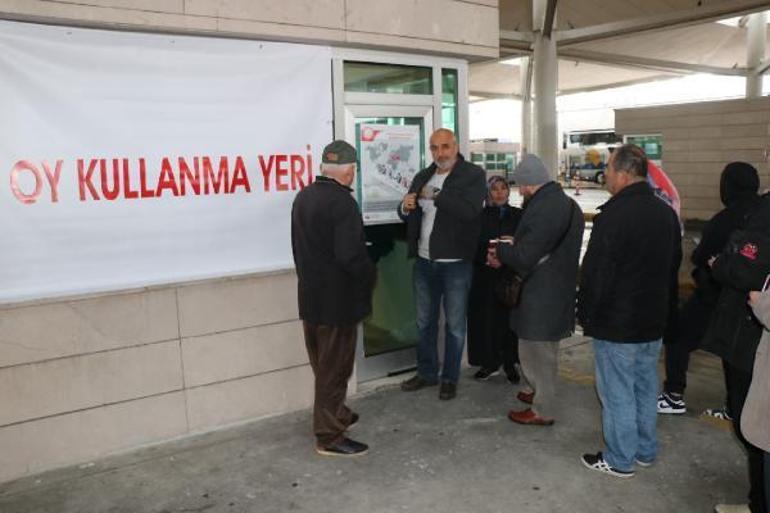 Kapıkulede oy kullanma işlemleri başladı