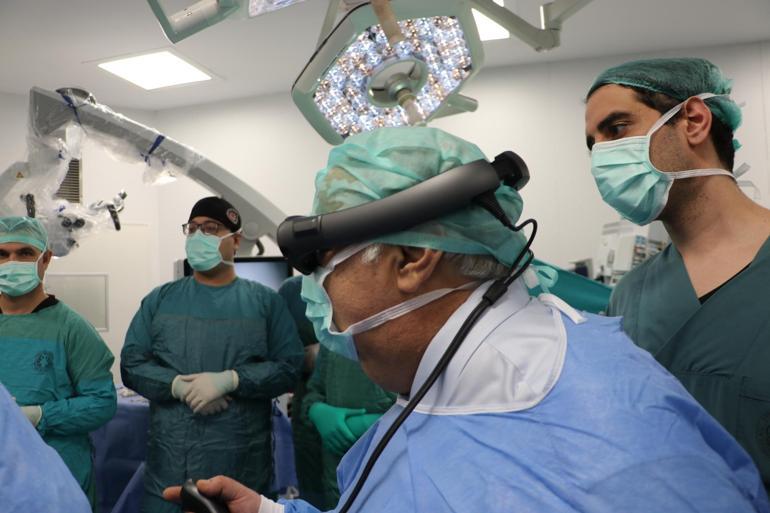 Ankarada metaverse destekli 6ncı beyin ameliyatı yapıldı