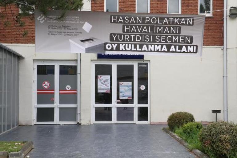 Eskişehirdeki Hasan Polatkan Havalimanında tek sandık kuruldu