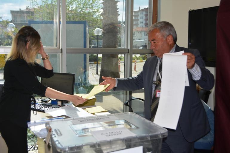 Ayvalık Deniz Hudut Kapısında ilk oylar verildi