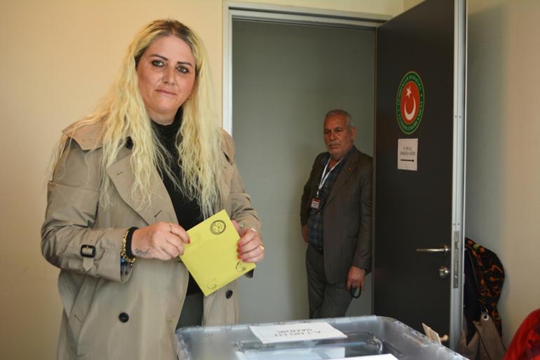 Ayvalık Deniz Hudut Kapısında ilk oylar verildi