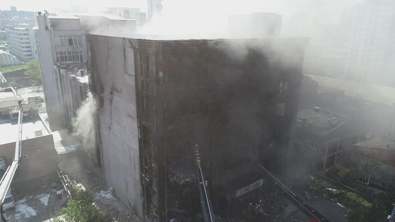 Akit Medya Grubunun da bulunduğu binadaki yangında 17nci saat