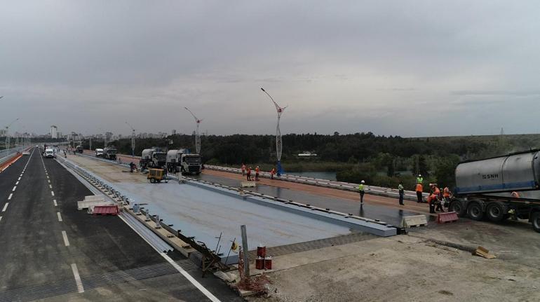 Adana 15 Temmuz Şehitler Köprüsü açıldı