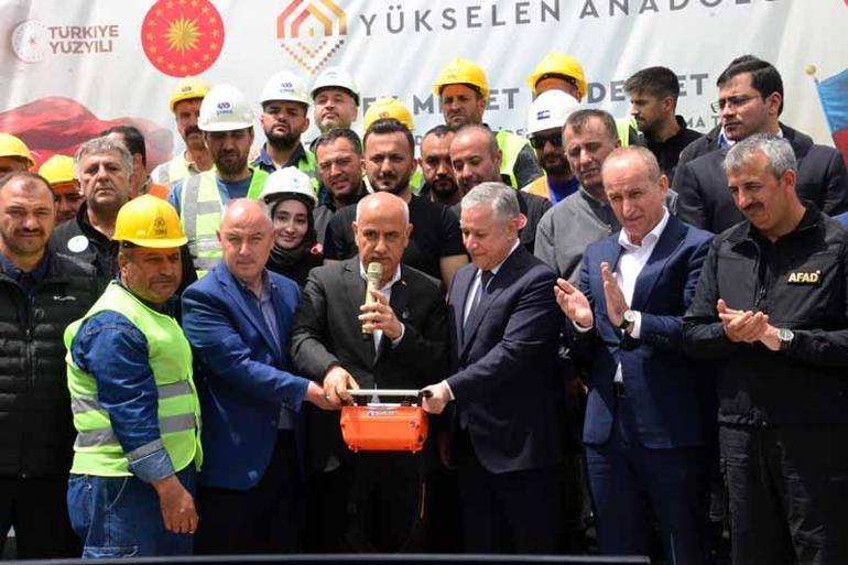 Azerbaycanın yapacağı 1000 konutun temeli atıldı