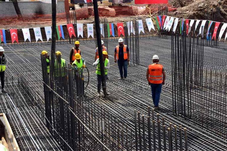 Azerbaycanın yapacağı 1000 konutun temeli atıldı