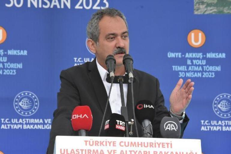 Bakan Karaismailoğlu ve Özer, Ünye-Akkuş-Niksar kara yolunun temel atma törenine katıldı