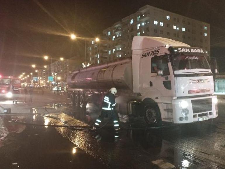 Kızıltepe’de akaryakıt yüklü tankerde yangın