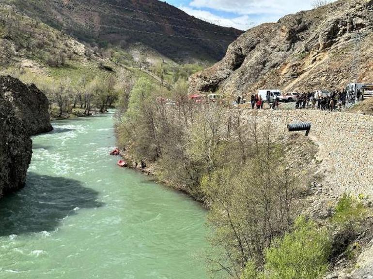 Munzur Çayına uçan otomobil, 11’inci günde su altı kamerasıyla bulundu