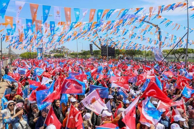 Erdoğan: Kılıçdaroğlunu cumhurbaşkanı adayı olarak karşımıza diken bir mekanizma var