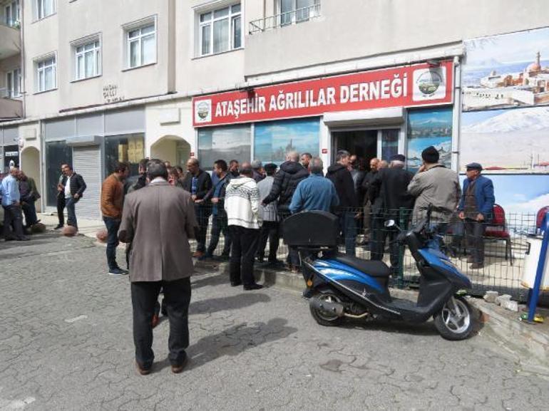 Kadıköyde istediği türküyü çalmadığı için öldürülen gencin cenazesi Adli Tıptan alındı