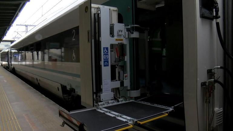 324 yolcu kapasiteli ilk Milli Elektrikli Tren Marmaray Bakırköy İstasyonunda