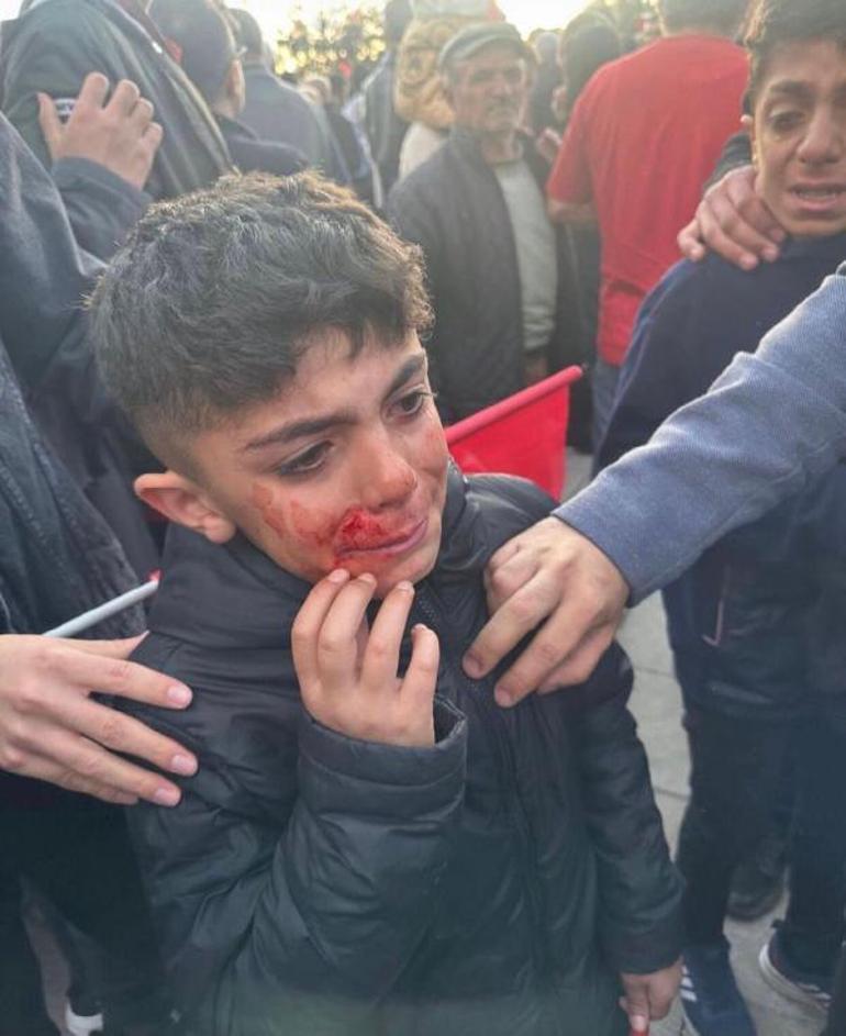 Ekrem İmamoğlunun Erzurum mitingi çıkan olaylar nedeniyle yarıda kaldı