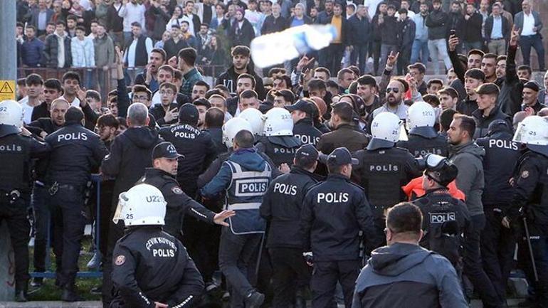 Ekrem İmamoğlunun Erzurum mitingi çıkan olaylar nedeniyle yarıda kaldı