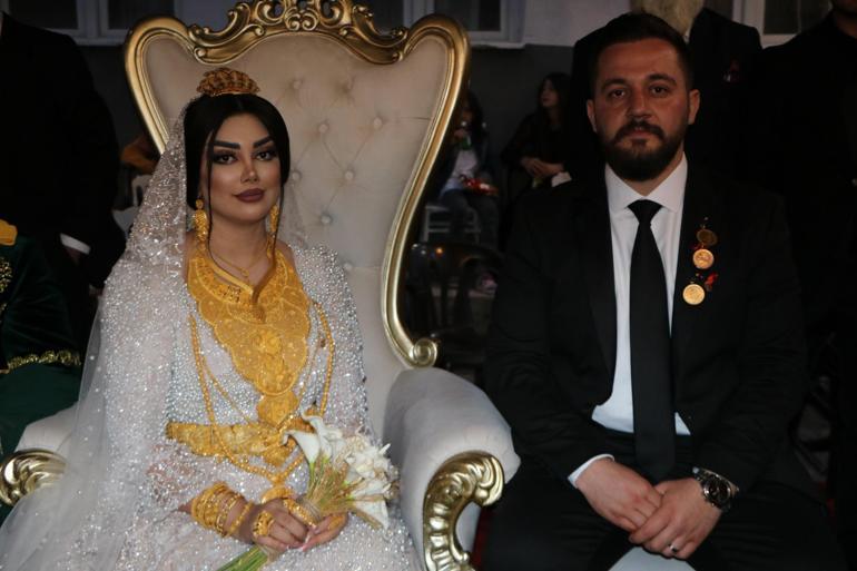 Hakkaride İranlı geline 2,5 kilo altın, damada 5 milyon lira takıldı