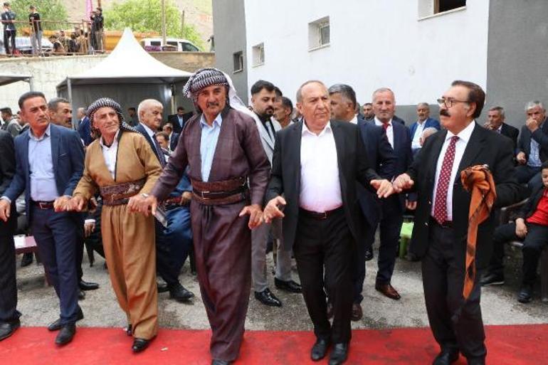 Hakkaride İranlı geline 2,5 kilo altın, damada 5 milyon lira takıldı