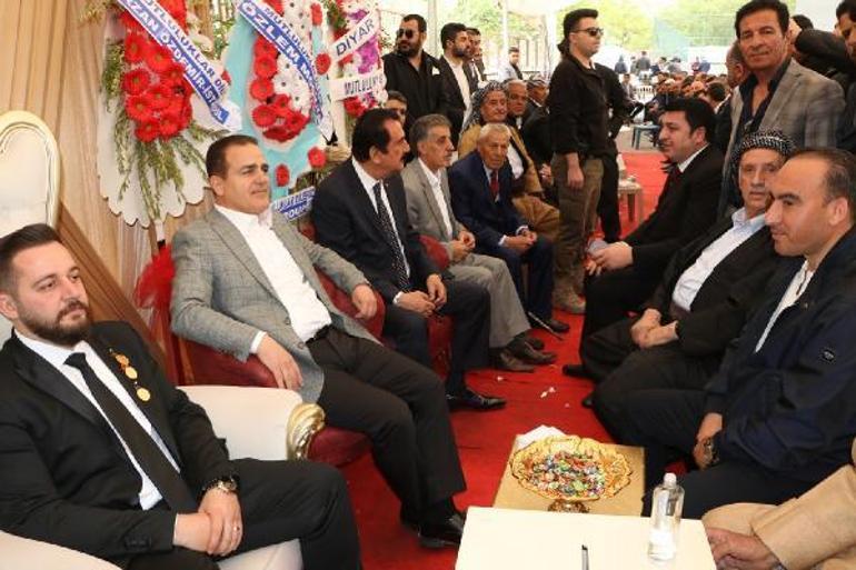 Hakkaride İranlı geline 2,5 kilo altın, damada 5 milyon lira takıldı