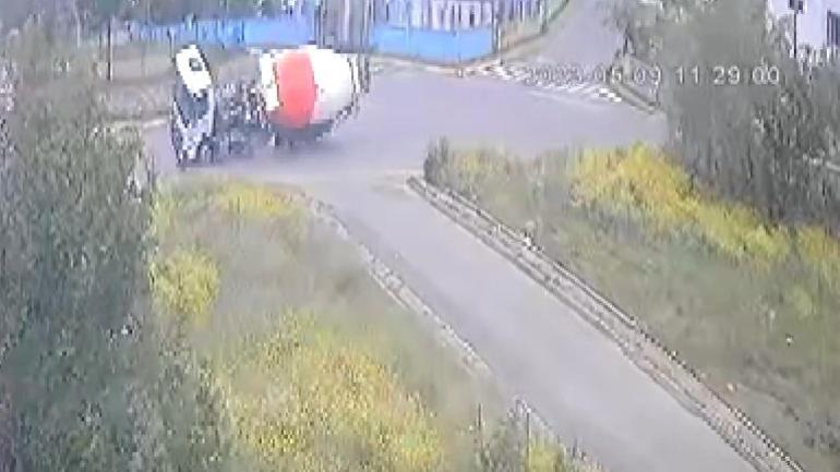 Sultanbeylide beton mikseri kazası kamerada