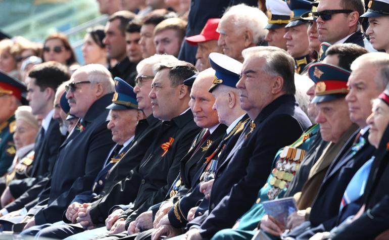 Putin’in Zafer Günü Mesajı: Rusya için ne batıda ne de doğuda düşman yok