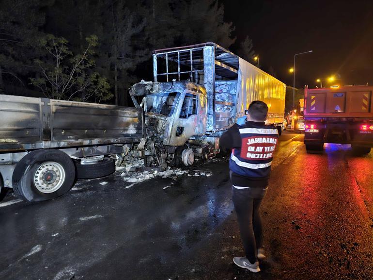 Adanada zincirleme trafik kazası: 7 ölü, 7 yaralı