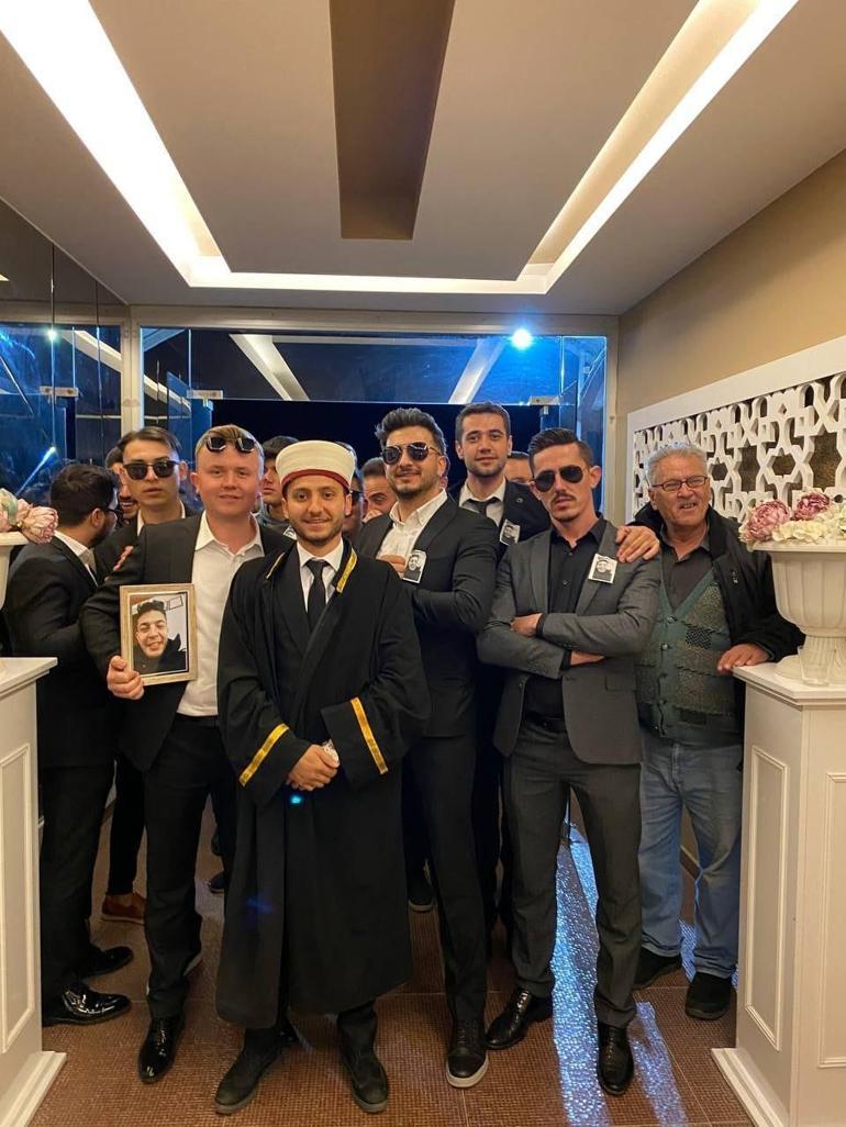 Damat ve geline düğünde cenaze merasimi şakası