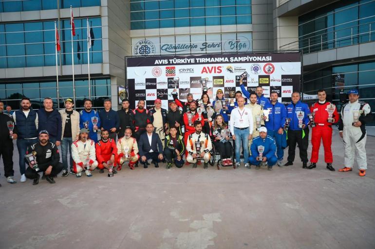 Sezonun ilk yarışında Atış Motorsport takımlar birincisi oldu