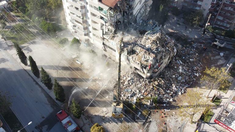 Depremde yıkılan Yılmaz Erbek Apartmanı davasında kamu görevlileri hakkında hapis istemi