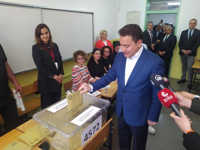 Babacan, Ankarada oyunu kullandı: Bugün bayramımız