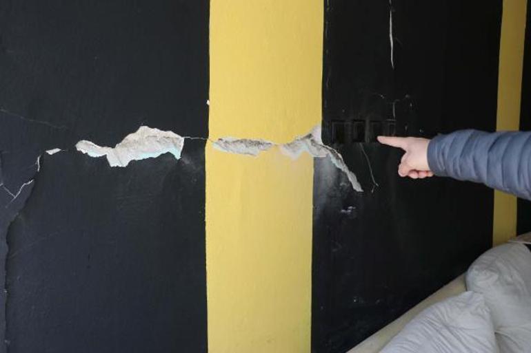 Denizlide 5 katlı binada patlama