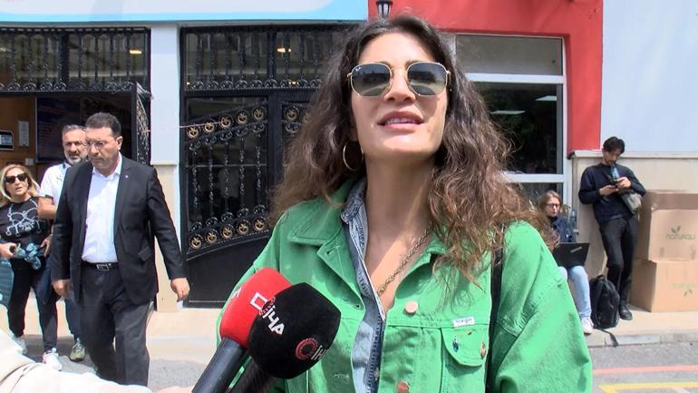 Ünlü isimler oylarını kullandı