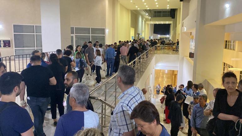 Antalyada kullanılan oylar seçim kurullarına getiriliyor