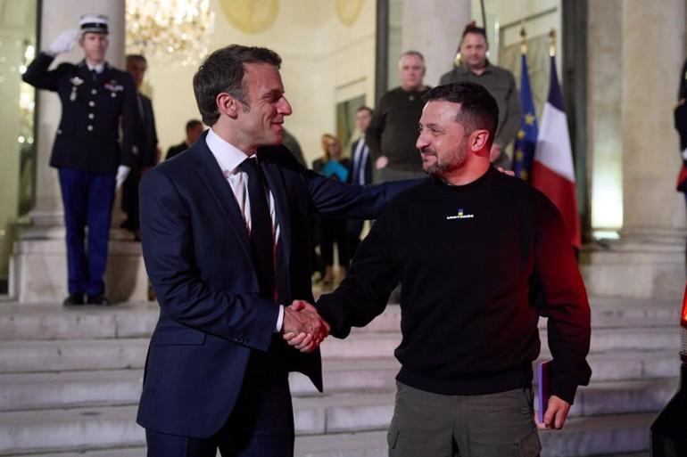 Macron ve Zelenski Paris’te bir araya geldi