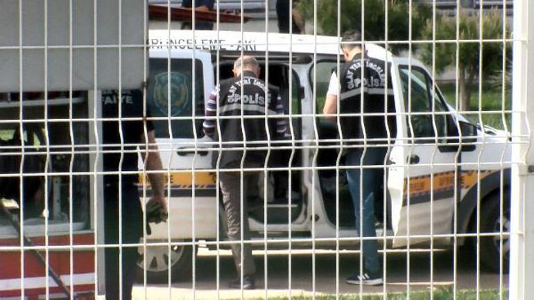 Bursada fabrika bahçesindeki vinç devrildi: 1 ölü, 2 yaralı