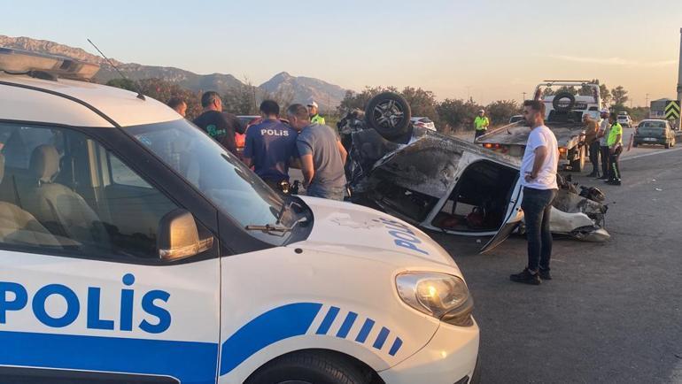 Patlayan lastik yerinden koptu; 3 otomobilin karıştığı kazada 5 yaralı