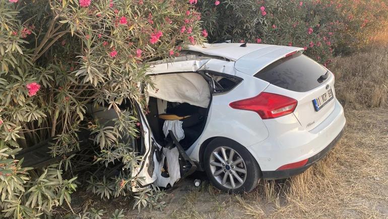 Patlayan lastik yerinden koptu; 3 otomobilin karıştığı kazada 5 yaralı