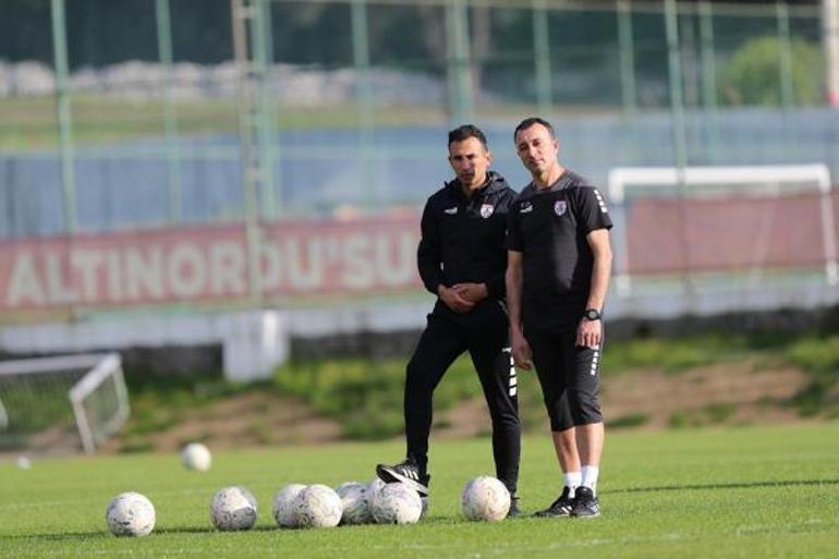 5 kardeş, 4 futbol takımında malzemecilik yapıyor