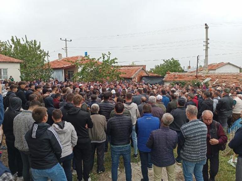 Amatör lig futbolcusu ve babası, kalp krizi geçirerek hayatlarını kaybetti
