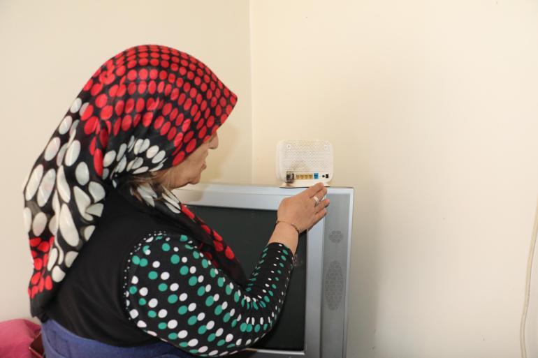 Eskişehirde yıldırım düştü; 1 araç ile 100 evin elektrik tesisatı zarar gördü