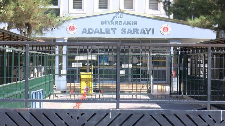 8 yıl ceza aldı, adliye koridorunda yakınlarıyla hakime saldırdı