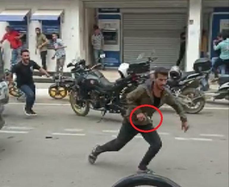 Hatayda tabanca, sopa ve bıçaklı kavgada polise de saldırdılar; 4 yaralı