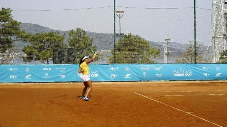 Hacı Esmer Avcı Tennis Cupta şampiyon Maria Lourdes Carle